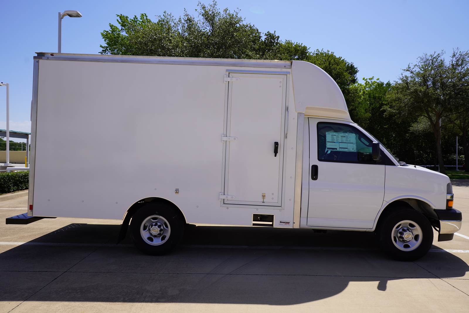 The Ultimate Box Truck Buying Guide (+ Video & Audio) | My Little Salesman